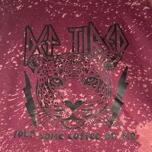 EUC- Women’s Graphic Sweatshirt